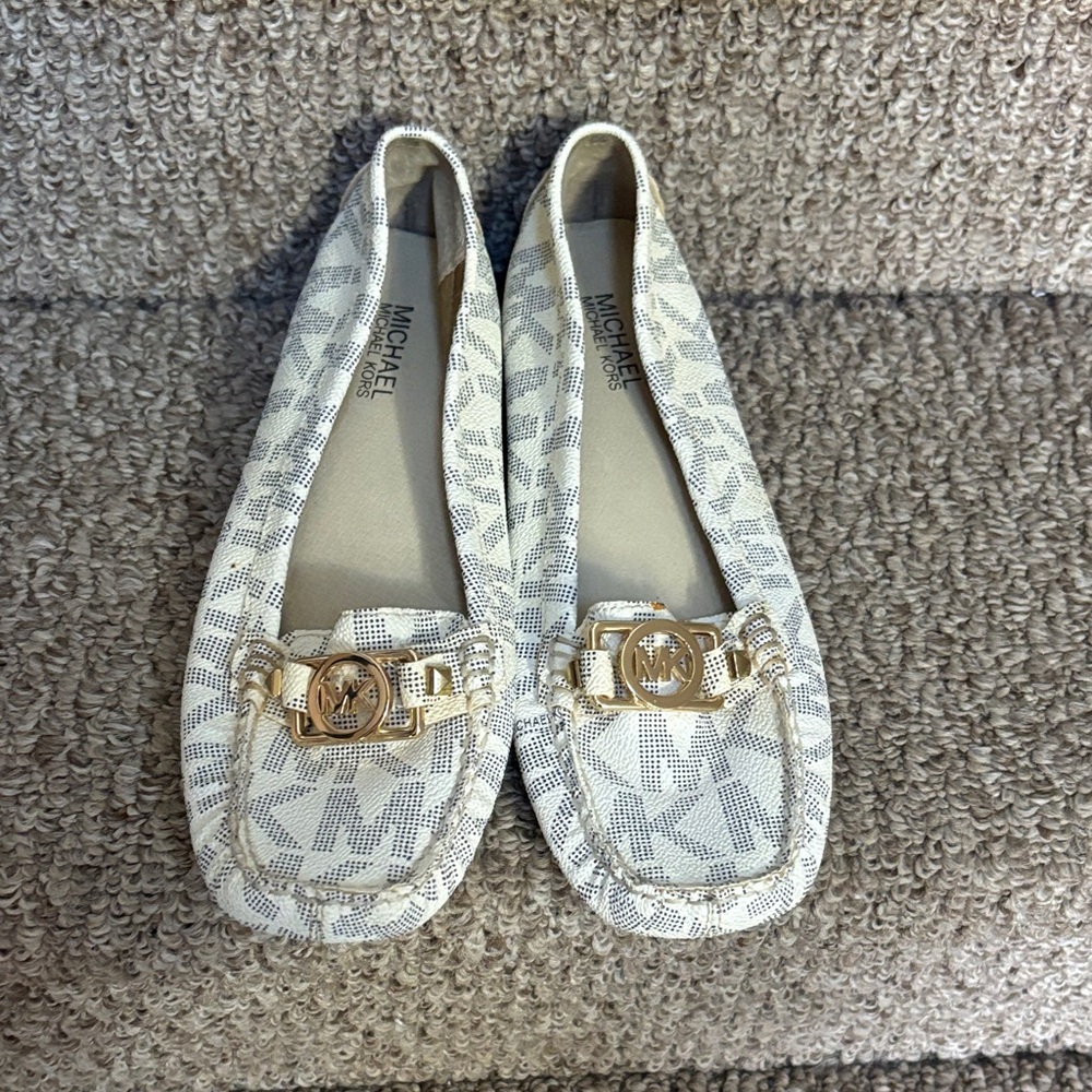 Michael Kors Cream and Gold Flats Size 9